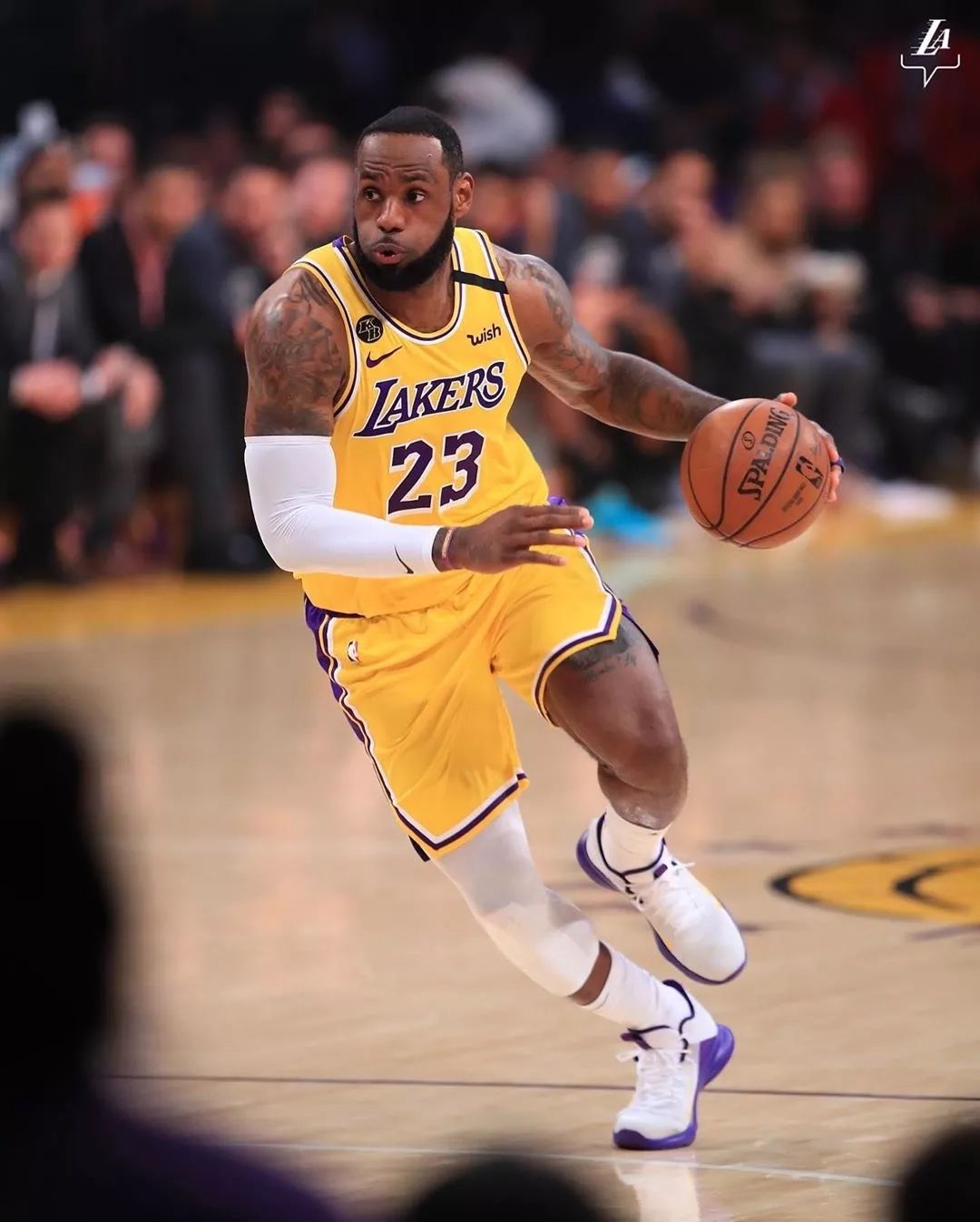 皇马0-2塞尔塔更衣室失控，阿隆索帅位岌岌可危（0-2不敌塞尔塔，皇马更衣室失序，阿隆索帅位告急）