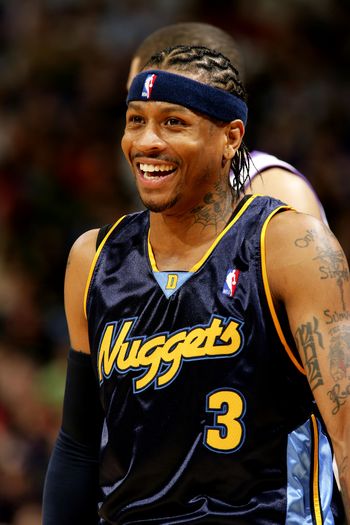 NBA年终大战顶级名场面时刻：詹皇凶残暴扣 沃尔神仙360上篮（NBA年末大战高光名场面：詹姆斯霸气重扣，沃尔神级360度上篮）