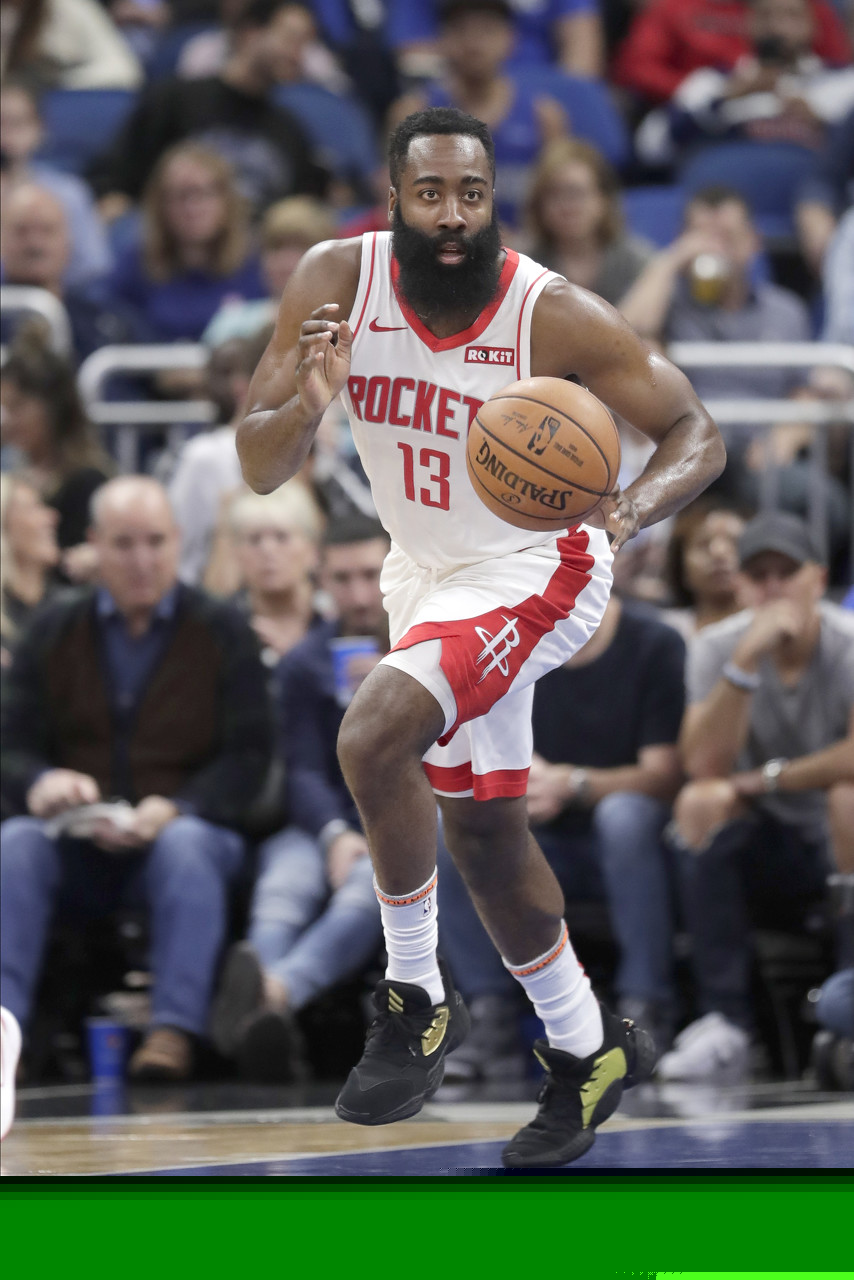 NBA常规赛最佳阵容评选，目前哪些球星打得最好？（NBA常规赛最佳阵容盘点：谁打得最亮眼？）