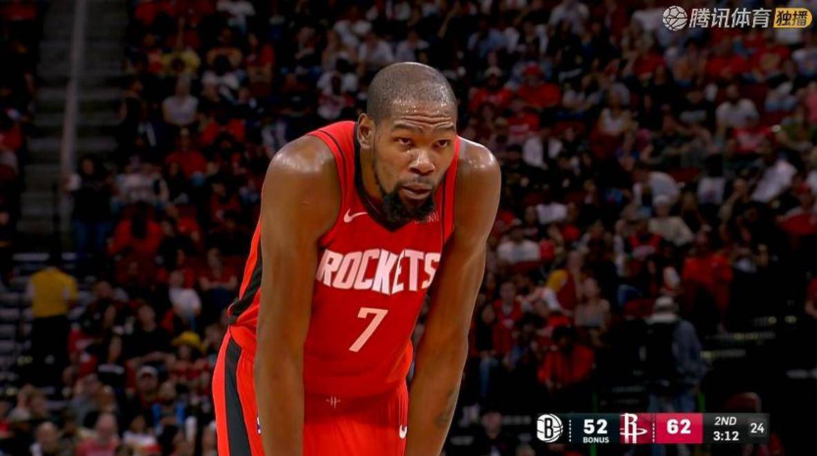 太强了！中国羽毛球又一天才横空出世，18岁少年连赢三位世界冠军（震撼！国羽再迎天才新星，18岁小将连胜三位世界冠军）