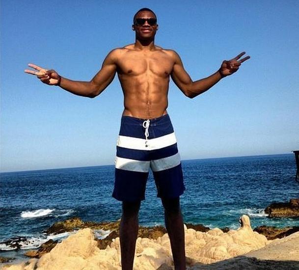 波兰主帅：扎莱夫斯基染黄让我恼火，我们没有强到能5球大胜（波兰主帅：扎莱夫斯基吃到黄牌让我恼怒，我们没强到能5球横扫）