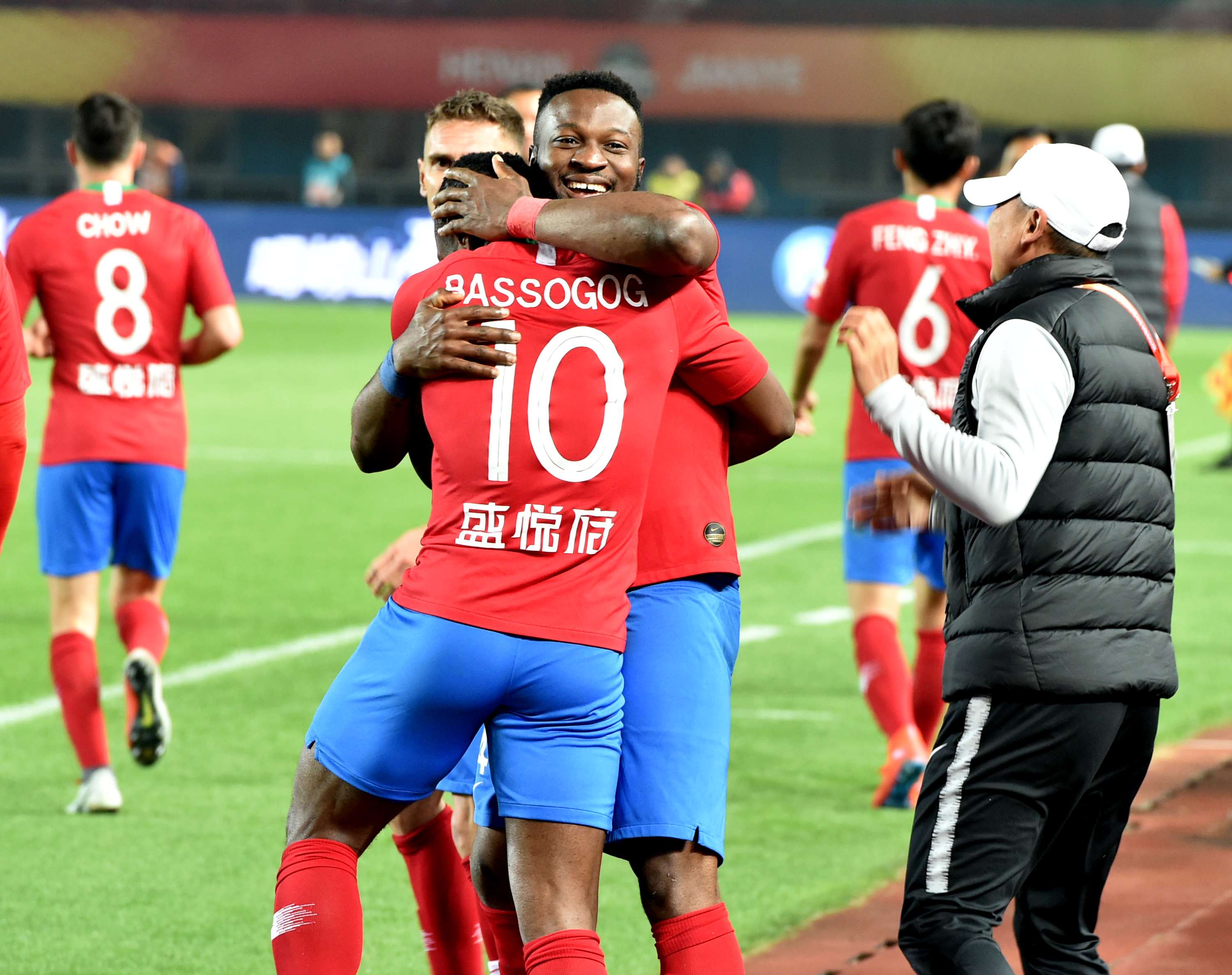 布达佩斯Major：大超发挥出色，绿龙13-5FaZe两战全胜（布达佩斯Major：大超神勇，绿龙13-5击败FaZe豪取两连胜）